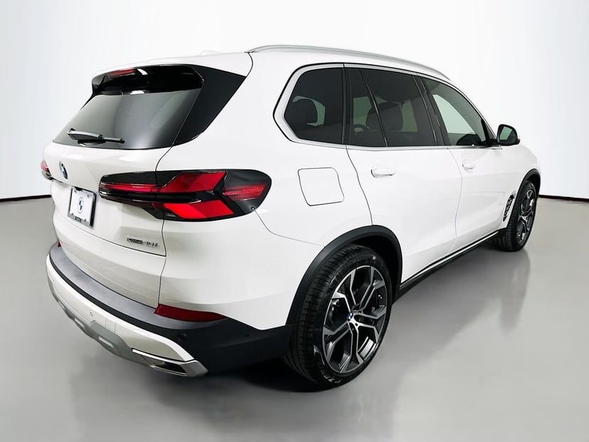2026 BMW X5 - Image 3
