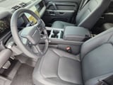 2026 Land Rover Defender - Preview 12
