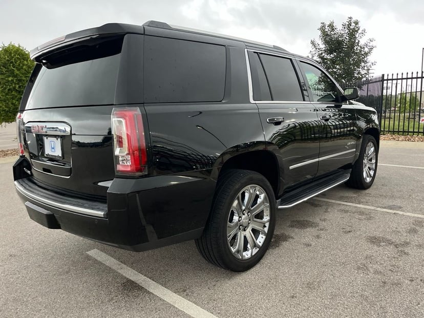 2016 GMC Yukon - Image 2