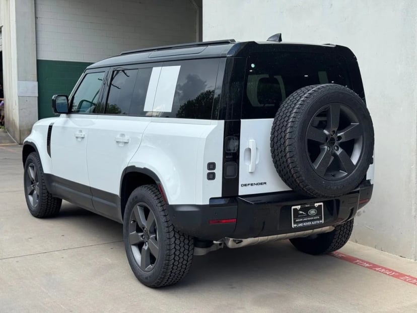 2026 Land Rover Defender - Image 3