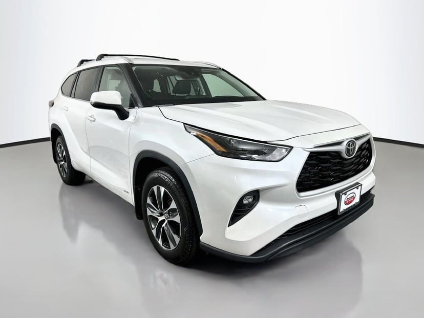 2026 Toyota Highlander - Image 1