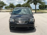 2015 Chrysler Town & Country - Preview 2