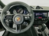 2026 Porsche Macan - Preview 11