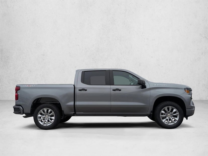 2026 Chevrolet Silverado - Image 2