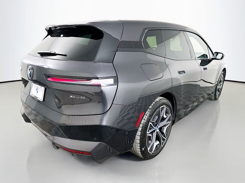 2024 BMW iX - Image 3