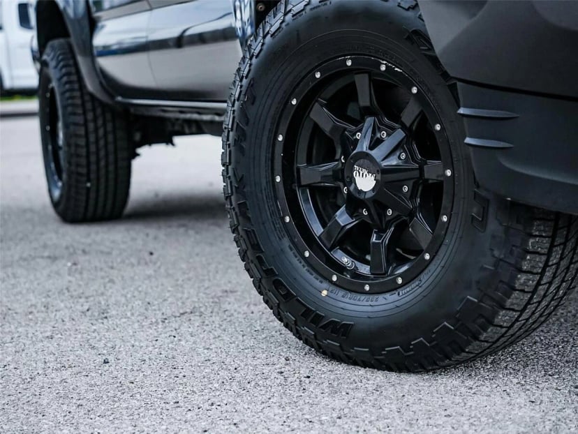 2020 Toyota Tacoma - Image 2