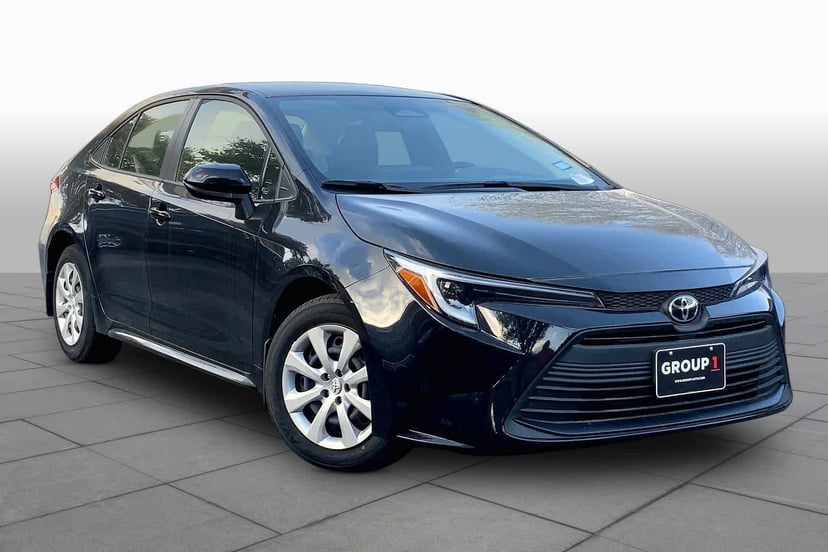 2026 Toyota Corolla - Image 2