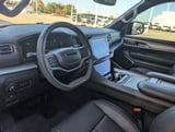 2023 Jeep Wagoneer - Preview 9