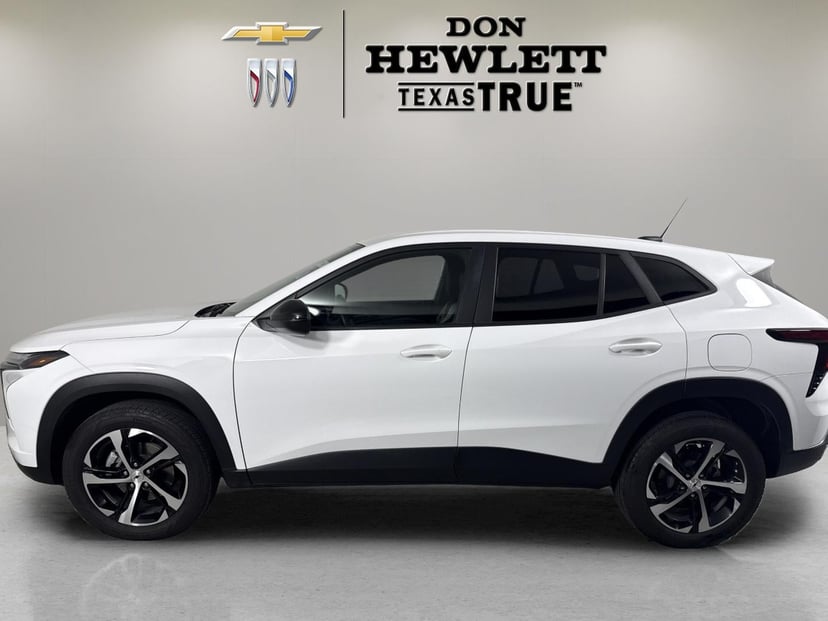 2024 Chevrolet Trax - Image 2