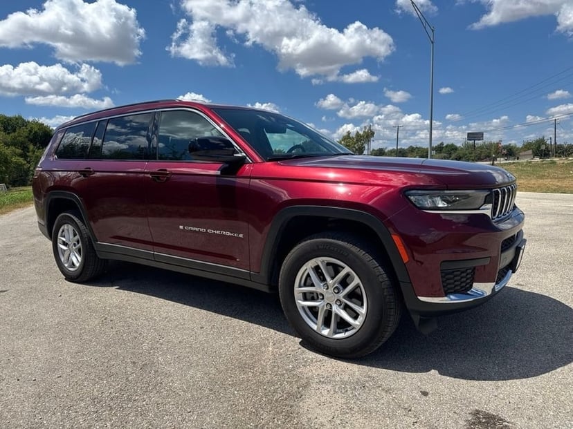 2025 Jeep Grand Cherokee L - Image 1
