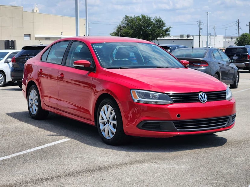 2012 Volkswagen Jetta - Image 3