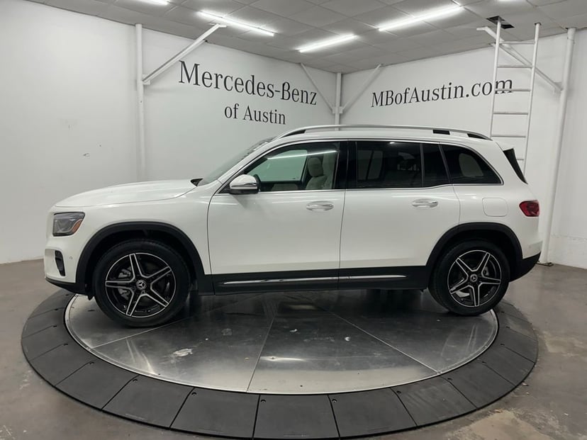 2026 Mercedes-Benz GLB - Image 1