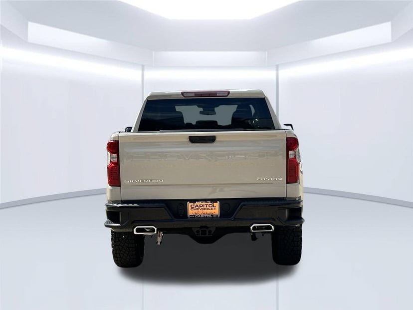 2026 Chevrolet Silverado 1500 - Image 3