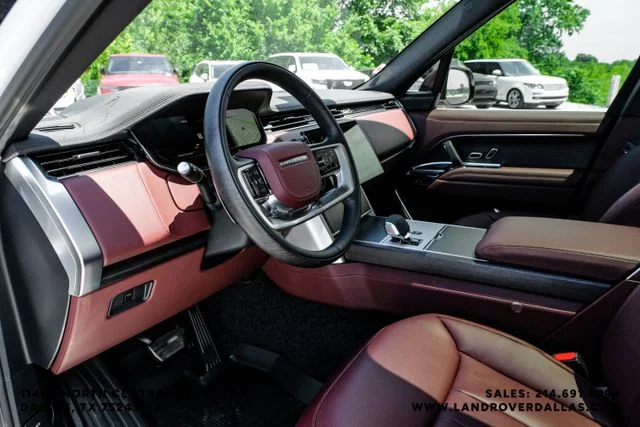 2026 Land Rover Range Rover - Image 3