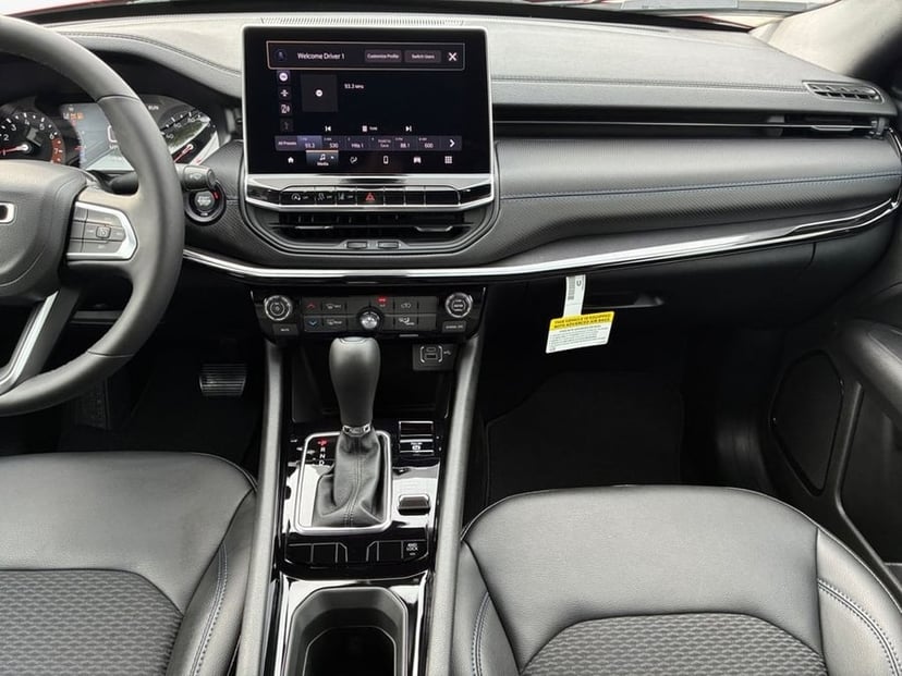 2026 Jeep Compass - Image 3