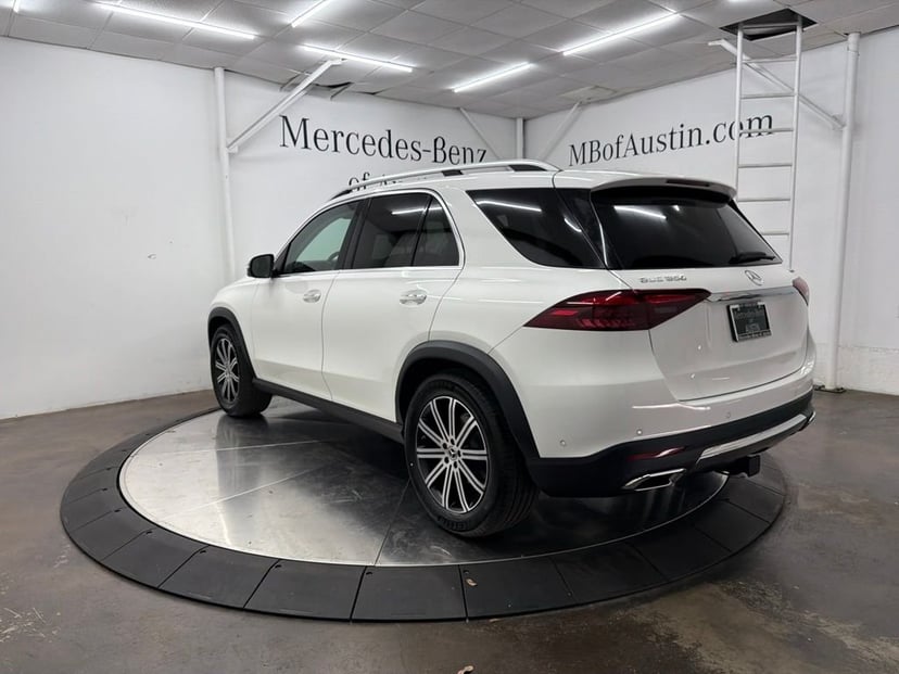 2026 Mercedes-Benz GLE - Image 3