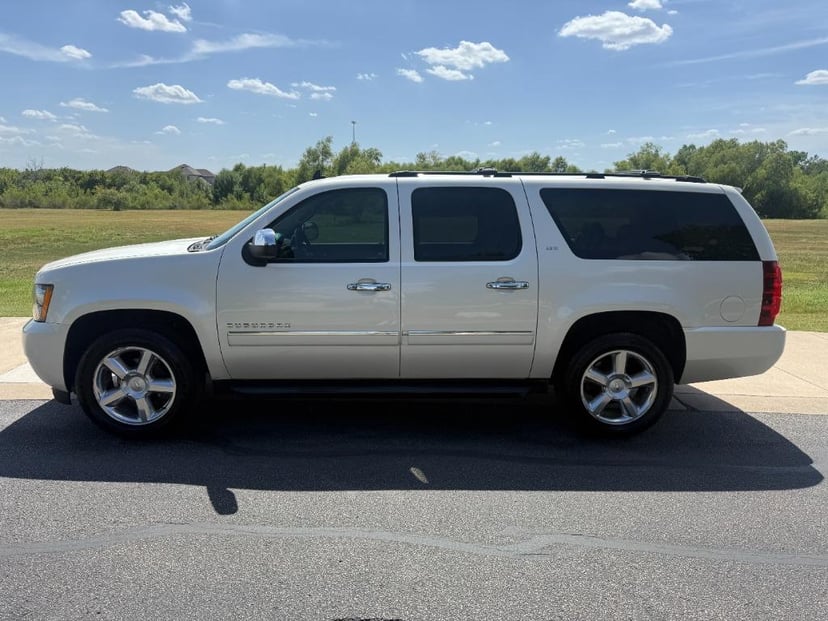 2013 Chevrolet Suburban - Image 2
