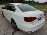 2016 Volkswagen Jetta - Preview 3