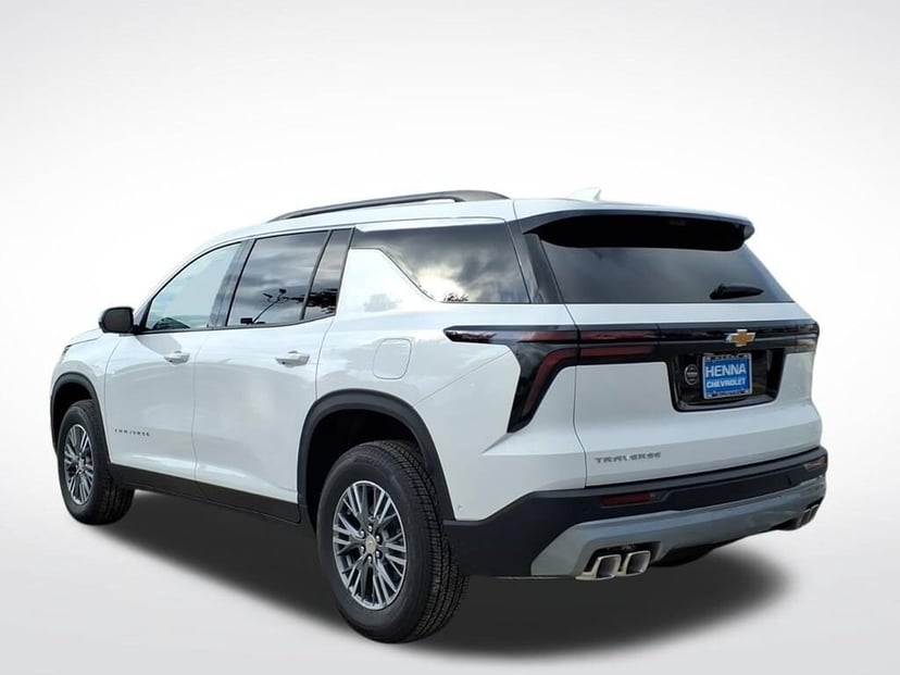 2026 Chevrolet Traverse - Image 2