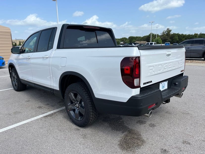 2026 Honda Ridgeline - Image 3