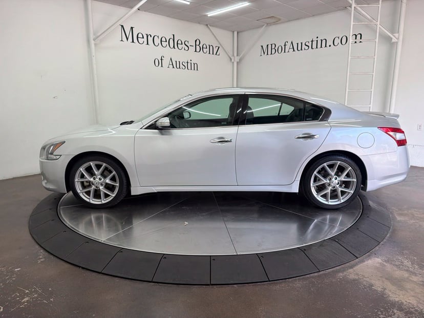 2011 Nissan Maxima - Image 1
