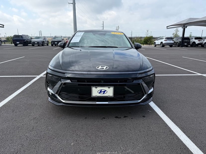 2025 Hyundai Sonata Hybrid - Image 1