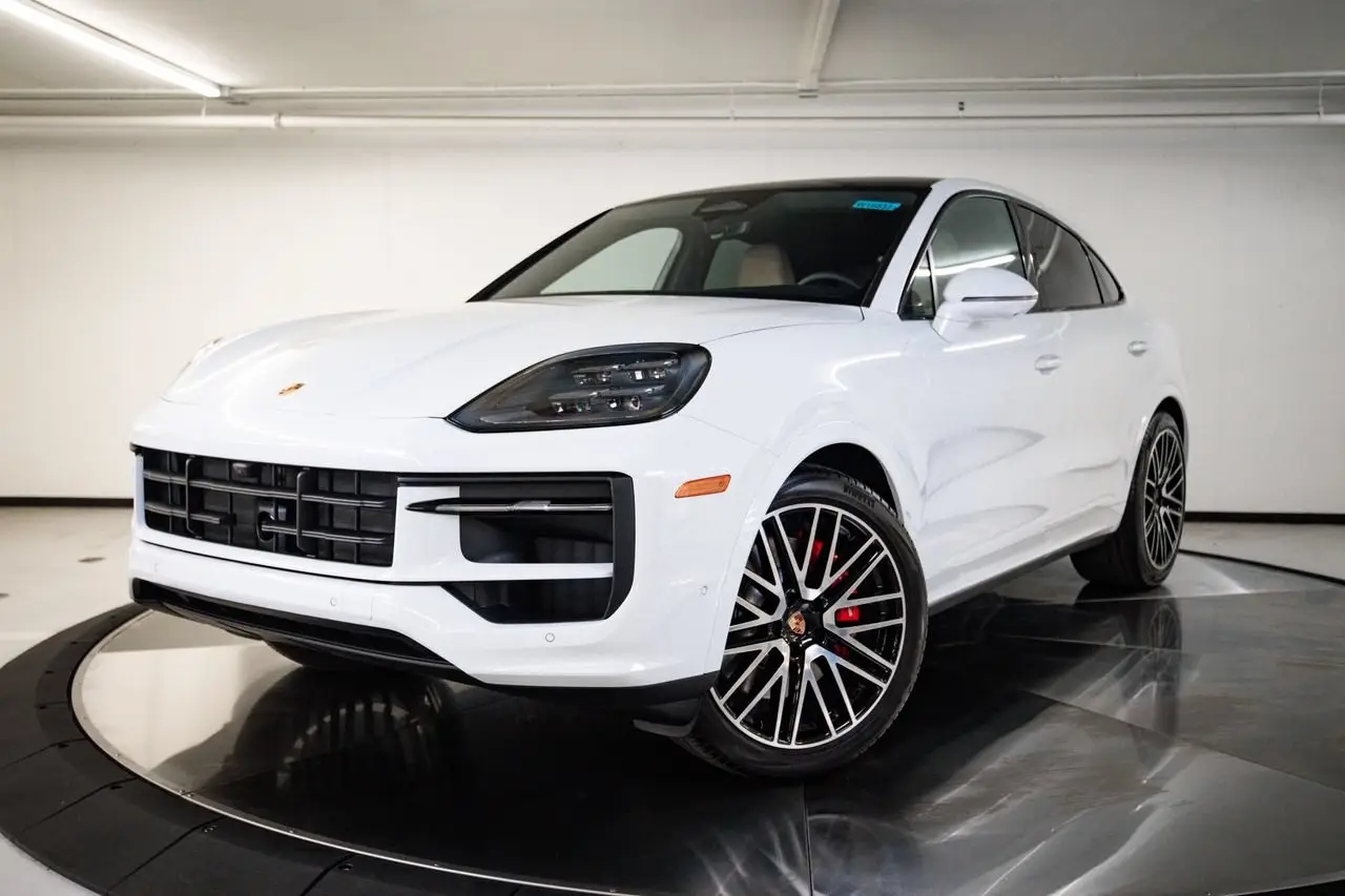 2026 Porsche Cayenne - Image 1