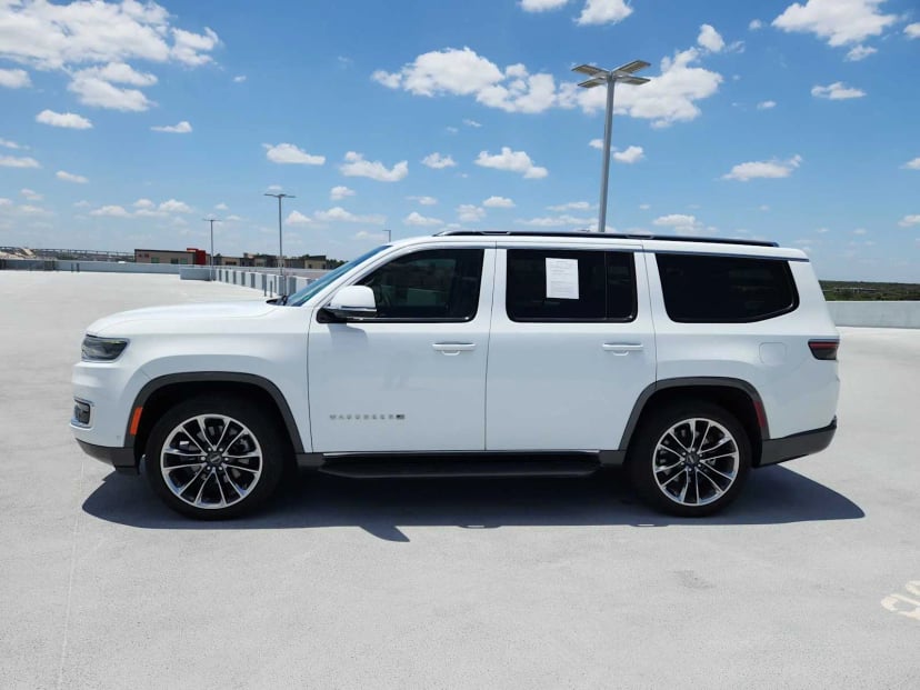 2022 Dodge Wagoneer - Image 2
