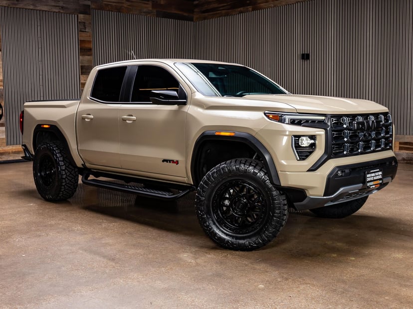 2023 GMC Canyon - Image 1