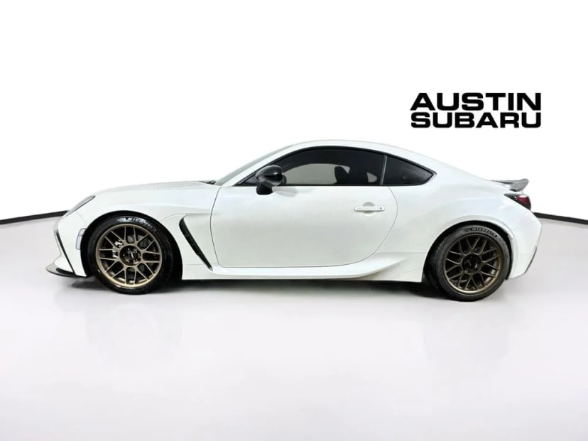 2024 Toyota gr86 - Image 2