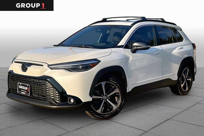 2025 Toyota Corolla Cross - Image 2