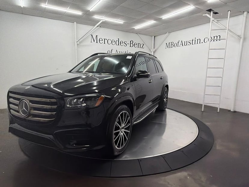 2026 Mercedes-Benz GLS - Image 1