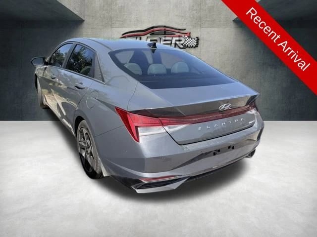 2023 Hyundai Elantra - Image 2
