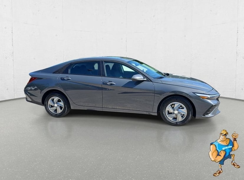 2026 Hyundai Elantra - Image 2