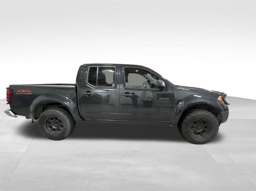 2013 Nissan Frontier - Image 2