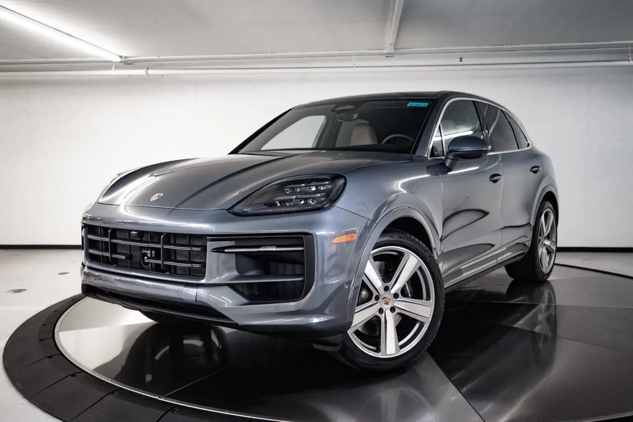 2026 Porsche Cayenne - Image 1