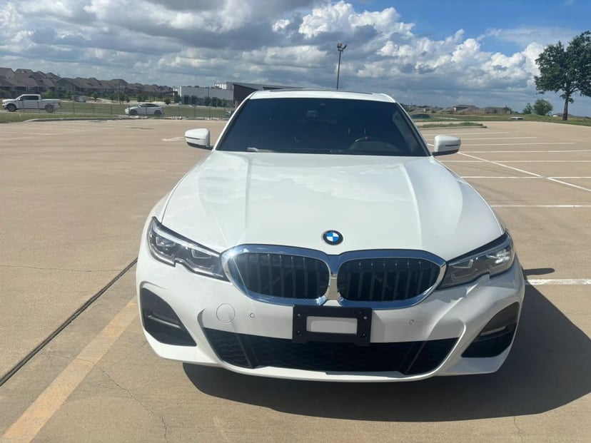 2022 BMW 330i - Image 2