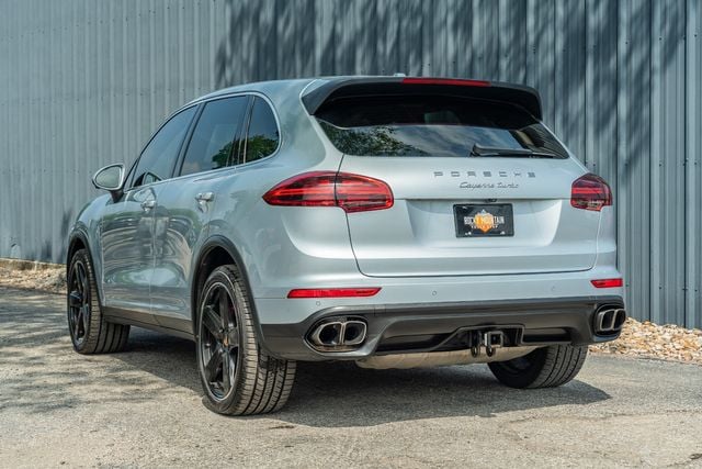 2016 Porsche Cayenne - Image 3