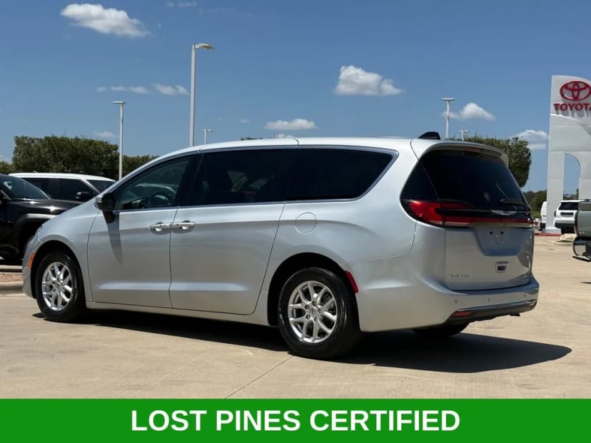 2023 Chrysler Pacifica - Image 3