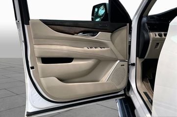 2019 Cadillac Escalade ESV - Image 3