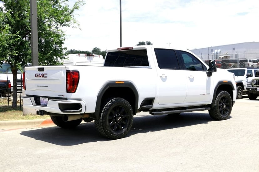 2021 GMC Sierra - Image 2