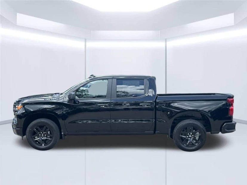 2026 Chevrolet Silverado 1500 - Image 1