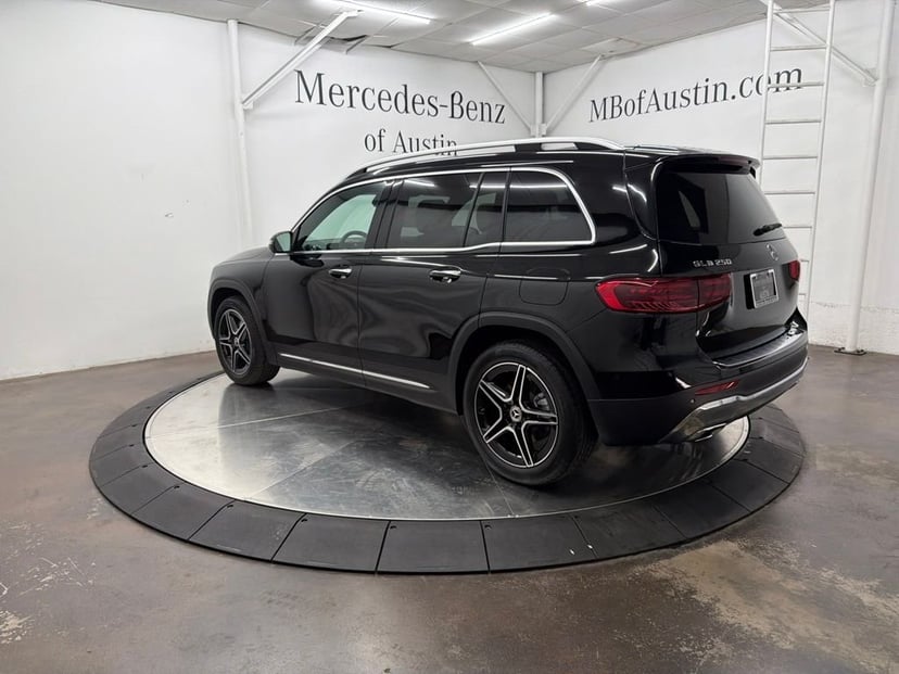 2026 Mercedes-Benz GLB-Class - Image 2