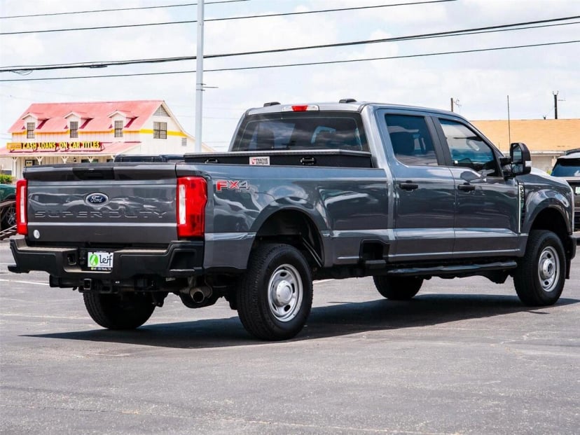 2024 Ford F-250 - Image 3