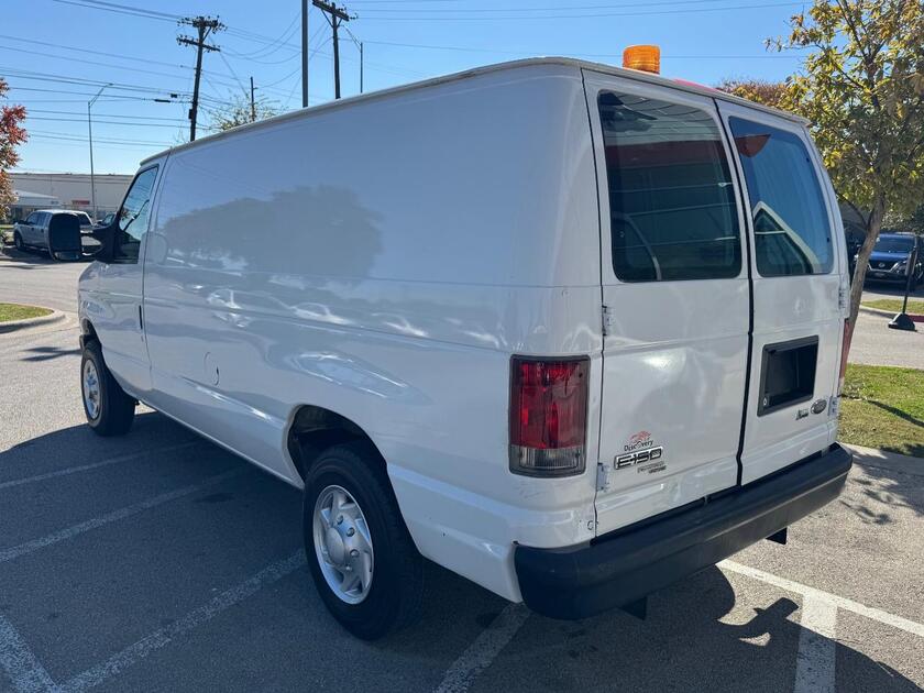 2014 Ford Econoline Cargo Van - Image 3