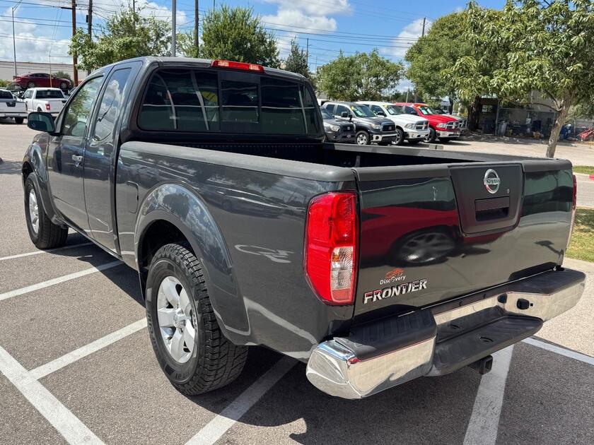 2011 Nissan Frontier - Image 3
