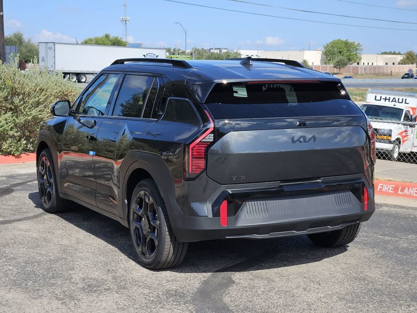 2027 Kia EV3 - Image 1