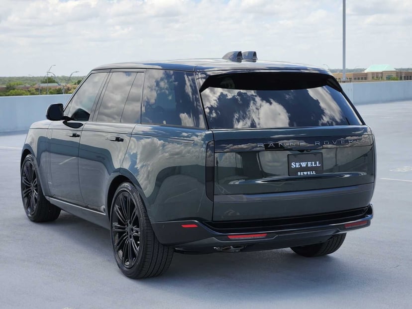 2026 Land Rover Range Rover - Image 2
