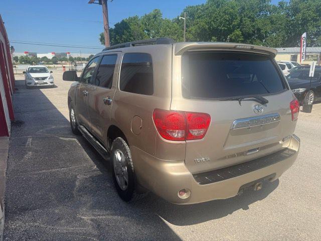 2008 Toyota Sequoia - Image 2