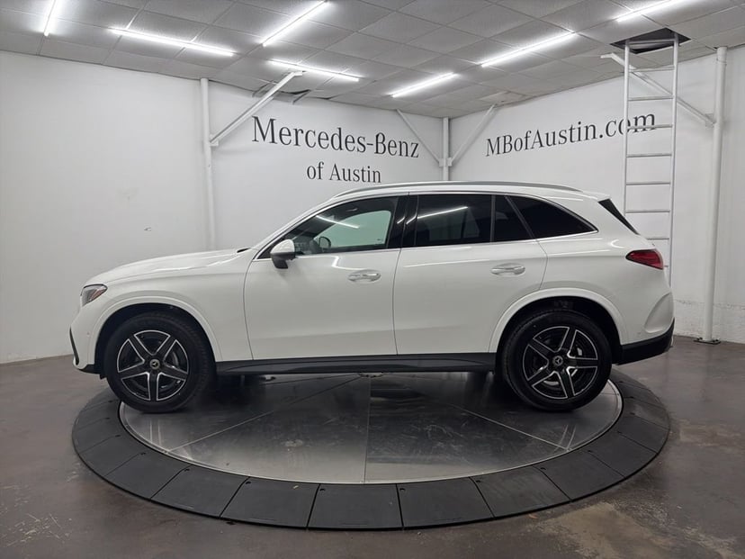 2026 Mercedes-Benz GLC - Image 3